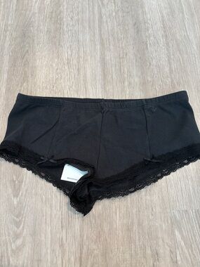 Brandy Melville Boyshort with bows